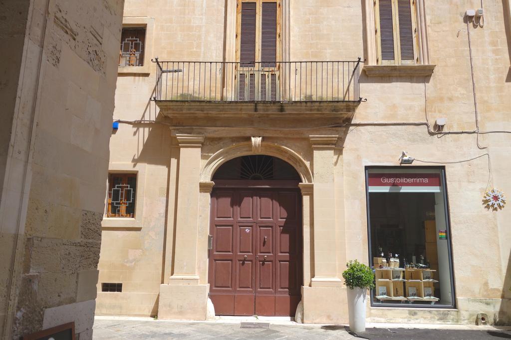 Palazzo Mansi Montenegro Apartment *